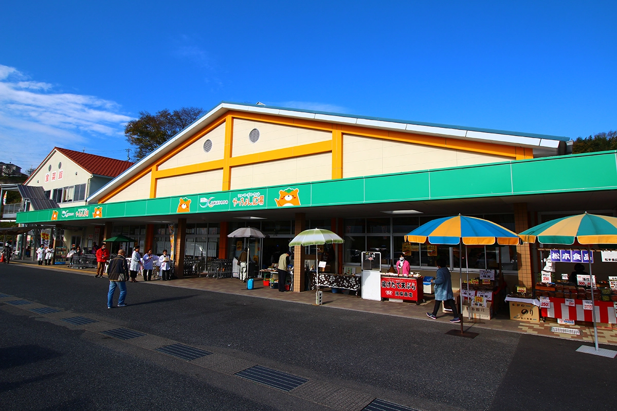 ファーマーズマーケットやっちょん広場