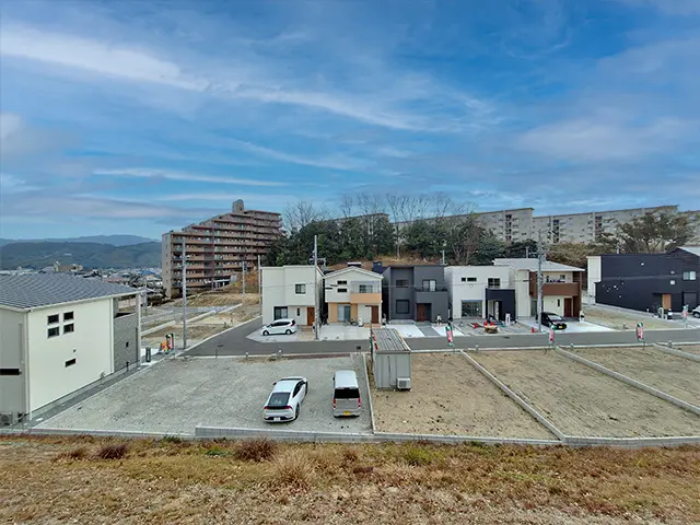アローラタウン千代田台（大阪府河内長野市原町） 静かなニュータウンで、車の通り抜けがない安心の環境。