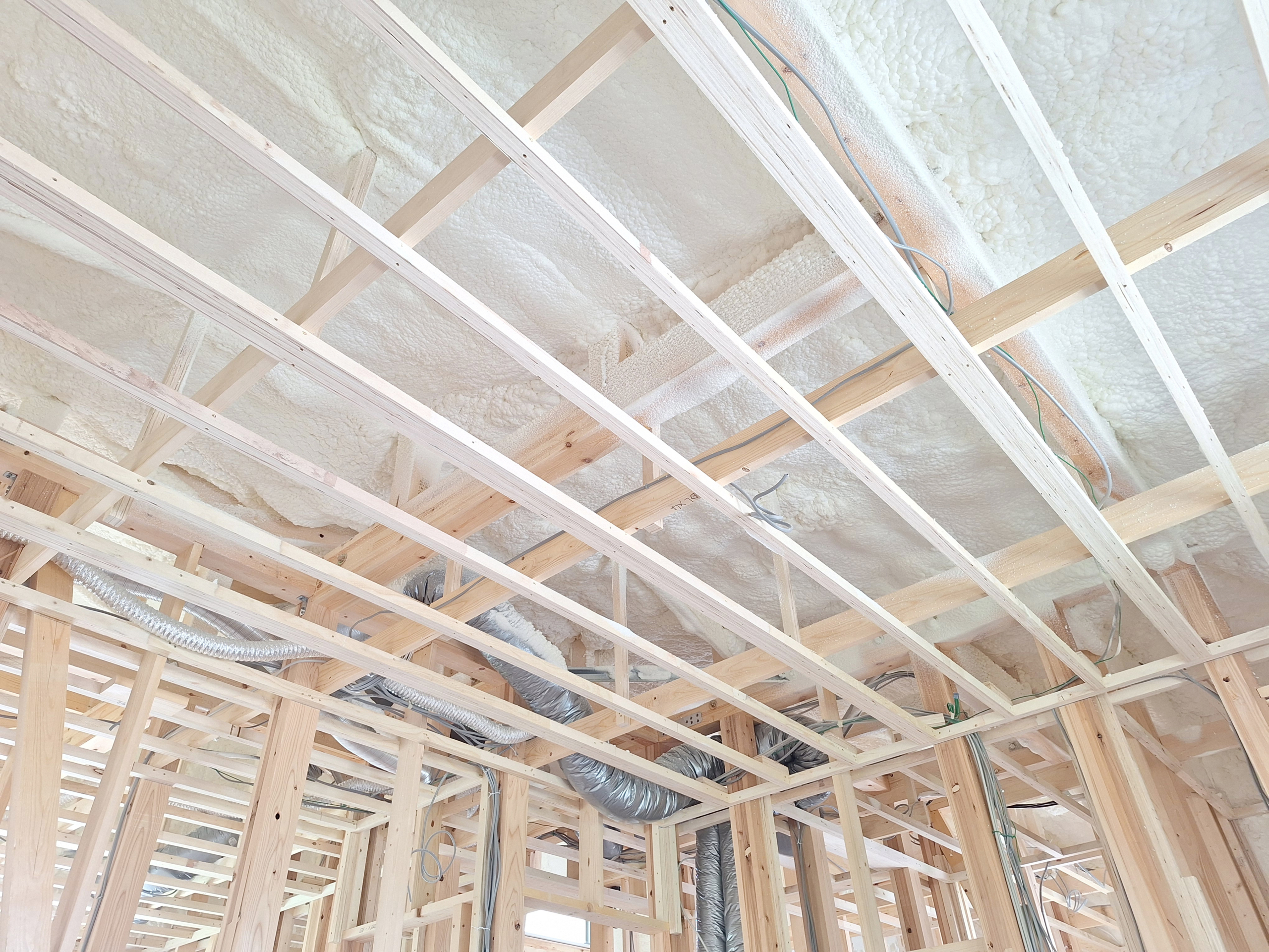 限定公開｜新モデルハウス建築動画（内装：換気システム・吹付断熱）