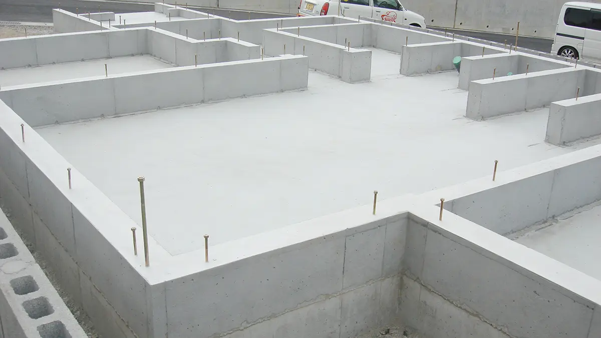 アローラホームのベタ基礎工事の様子