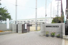 河内長野市立長野中学校 697m徒歩9分